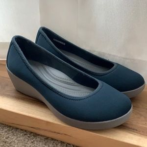 Women’s 6W croc slip on